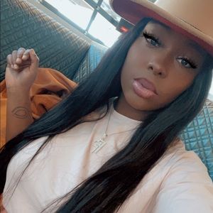 Meet your Posher, Flawless